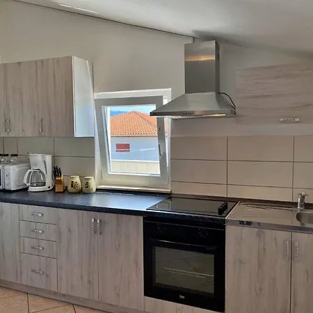 Mara I. Guest house Silo (Krk)