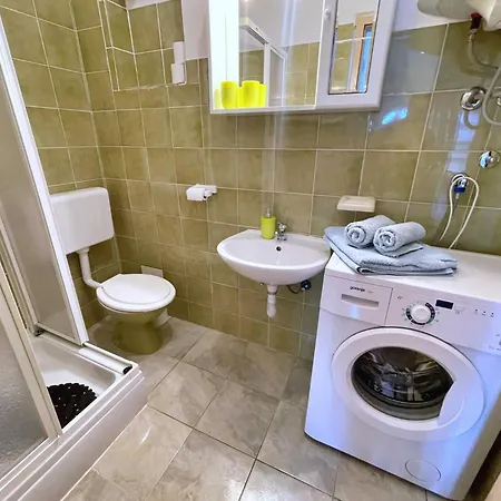 Mara I. Guest house Silo (Krk)