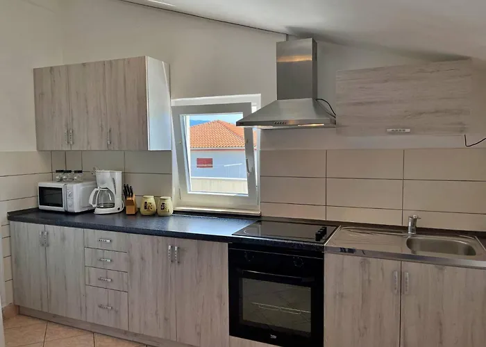 Mara I. Gostinjska kuća Silo (Krk)