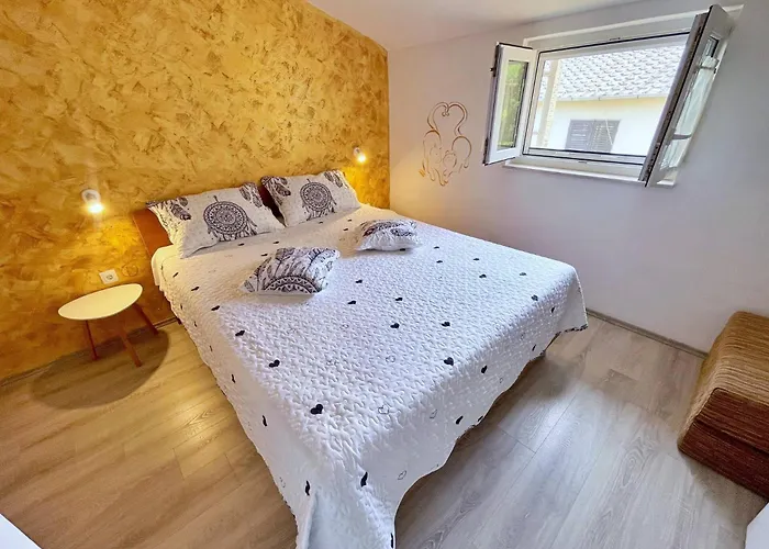 Gostinjska kuća Mara I. 3*