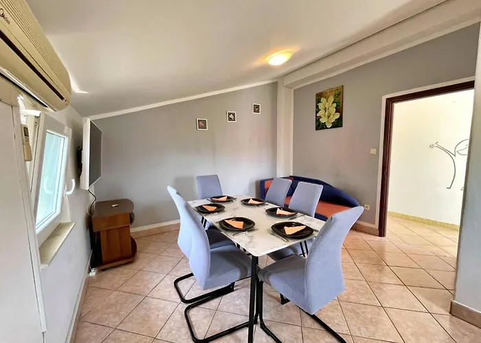 Mara I. Gostinjska kuća 3*