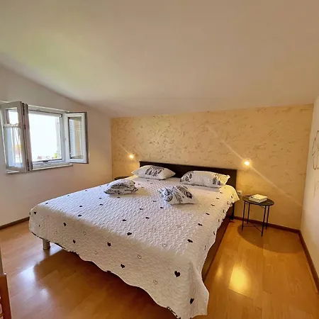 Mara I. Affittacamere 3*